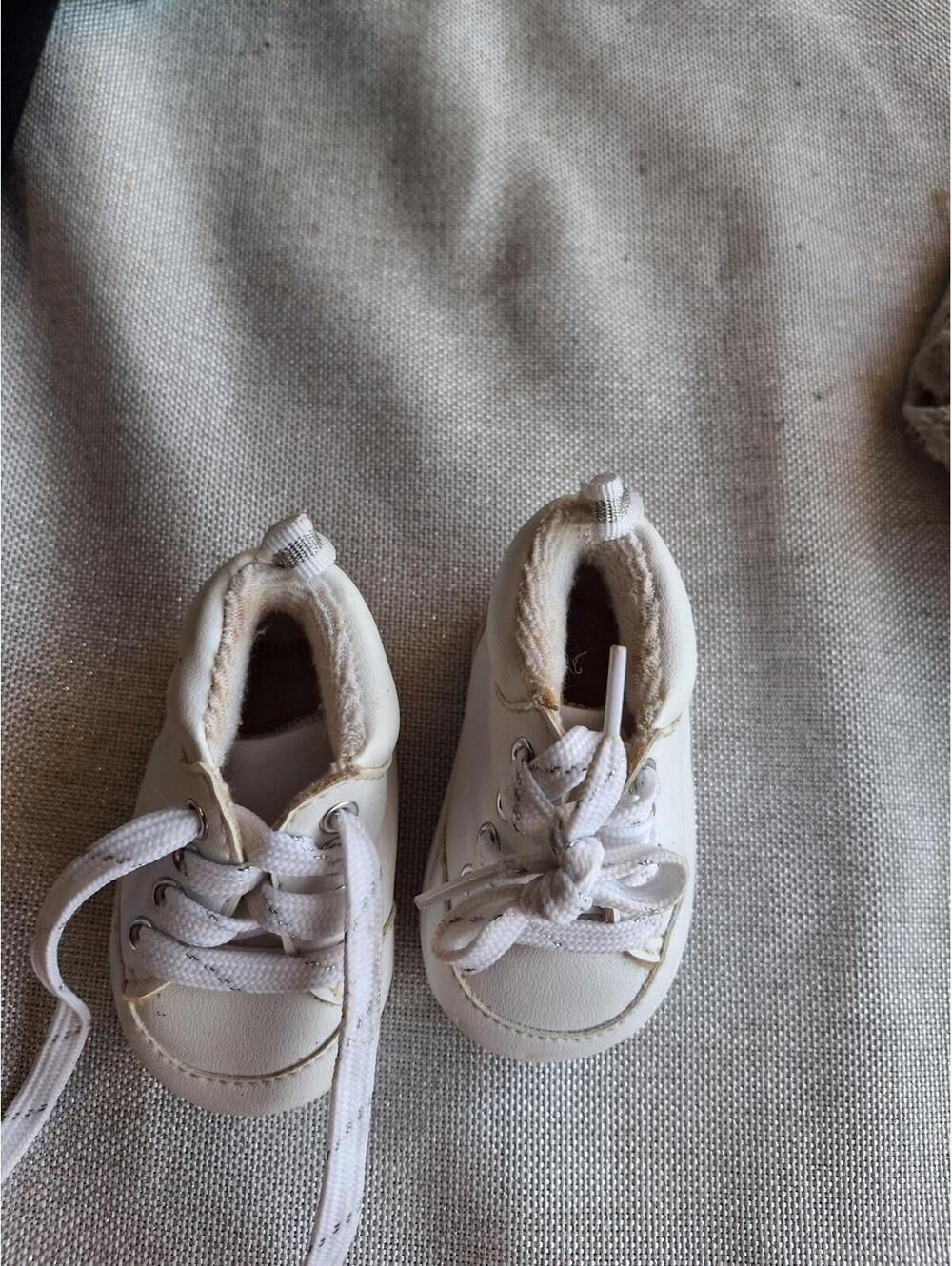 Cute White Baby Sneakers for Infant 0-3 months